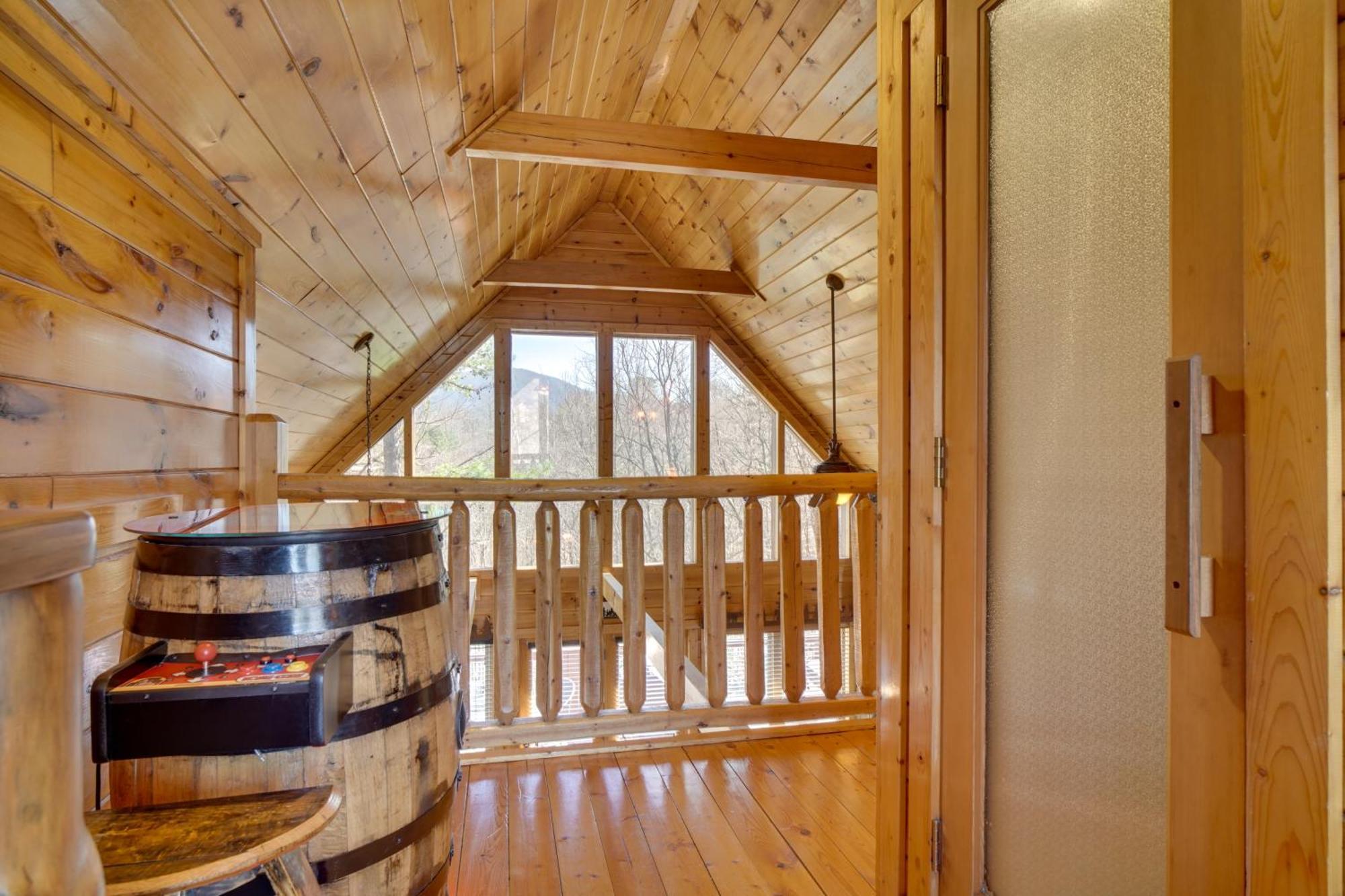 Hatcher Mtn Retreat Sevierville Cabin With Hot Tub! Esterno foto