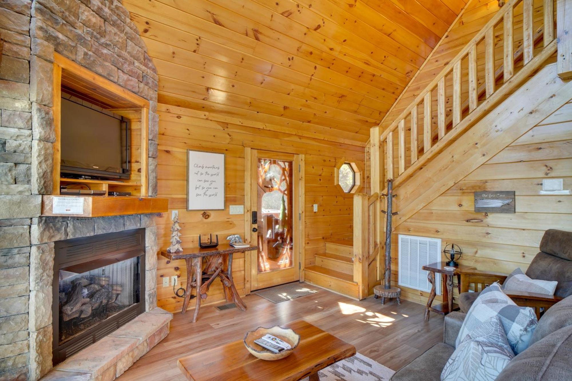 Hatcher Mtn Retreat Sevierville Cabin With Hot Tub! Esterno foto