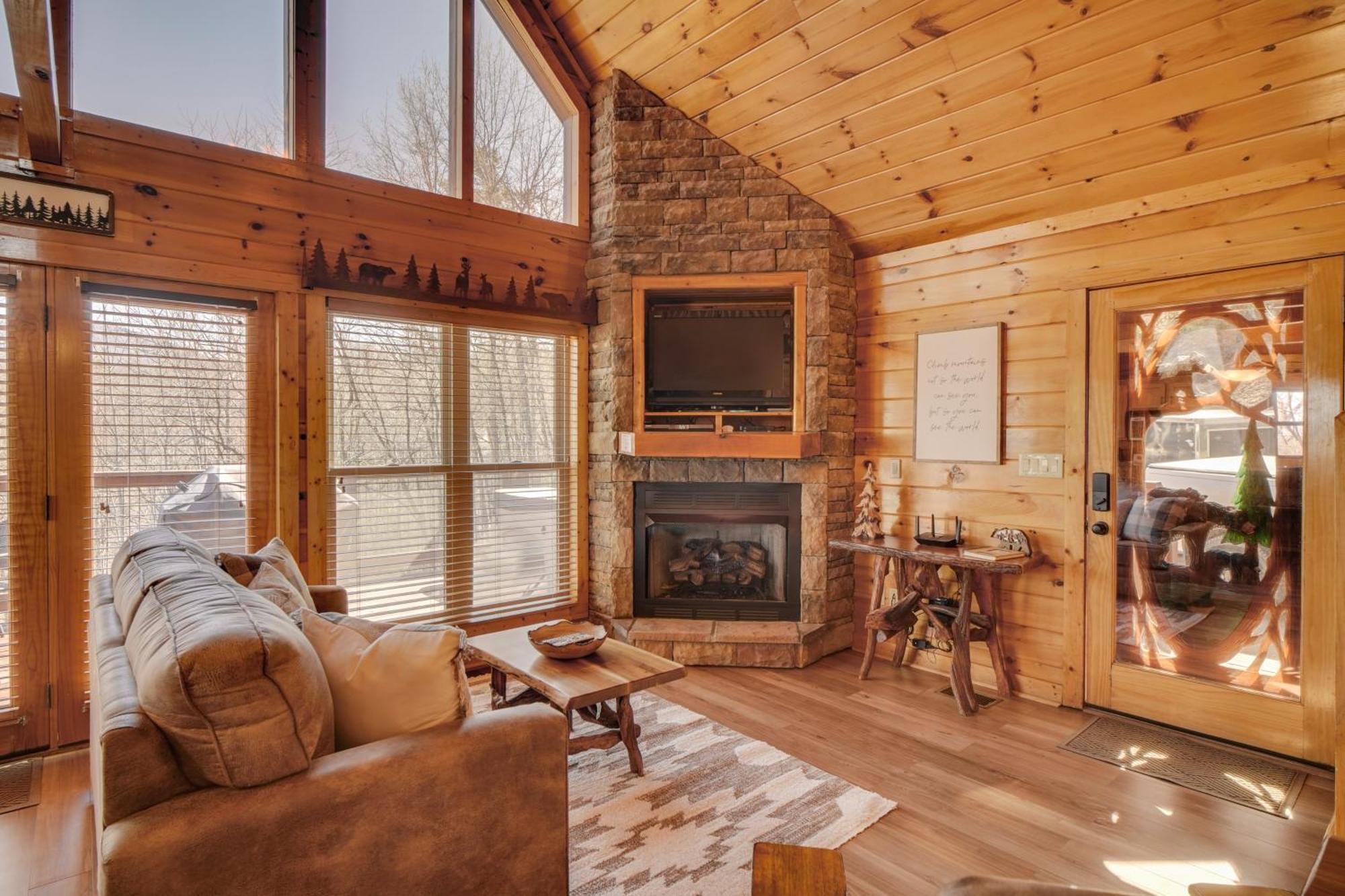 Hatcher Mtn Retreat Sevierville Cabin With Hot Tub! Esterno foto
